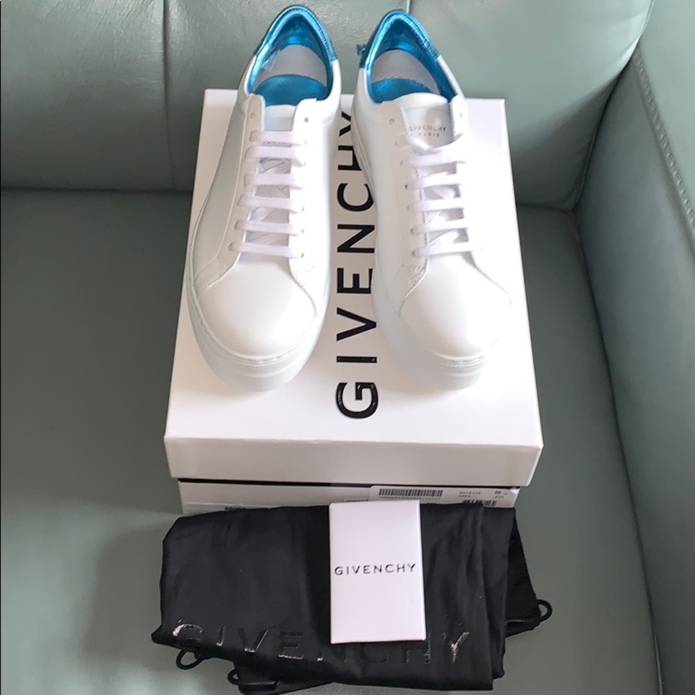 GIVENCHY  Urban Street Platform Sneaker